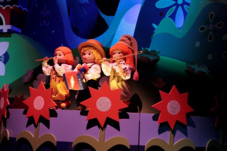 Disneyland, maailma pienoiskoossa.