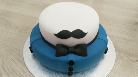 Tilaus - Vadelma-salmiakkikakku 04/18