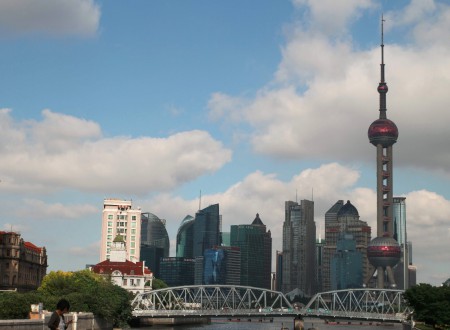 Rantabulevardi Bund ja hotellin ympäristö