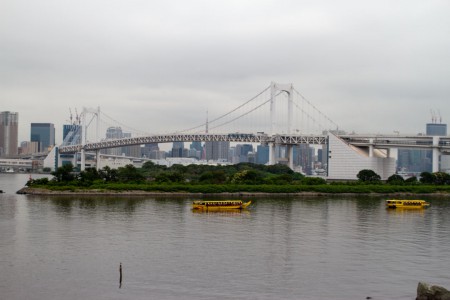 Daiba - silta saarelle - Rainbow Bridge
