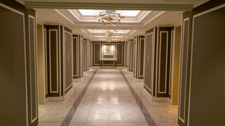 Daiba - Hotelli Grand Nikko - hissiaula