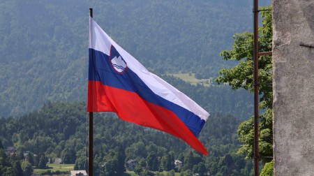 Tämä lippu liehuu kyllä kaikkialla