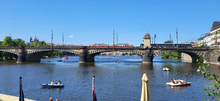 Vltava-joen rantaa
