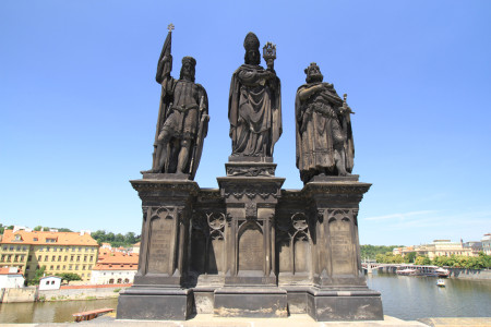 Kaarlensilta 1357-1400 alku - 3 pyhää miestä