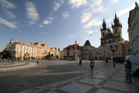 Prahan vanha kaupunginaukio