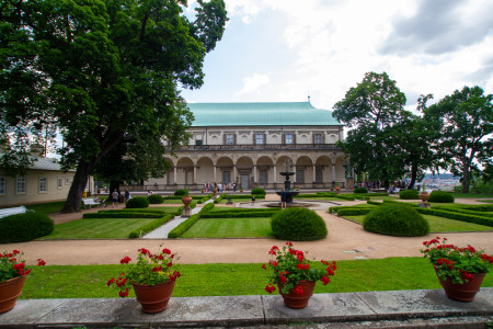 Kuningatar Annan kesäpalatsi, Belvedere 1560